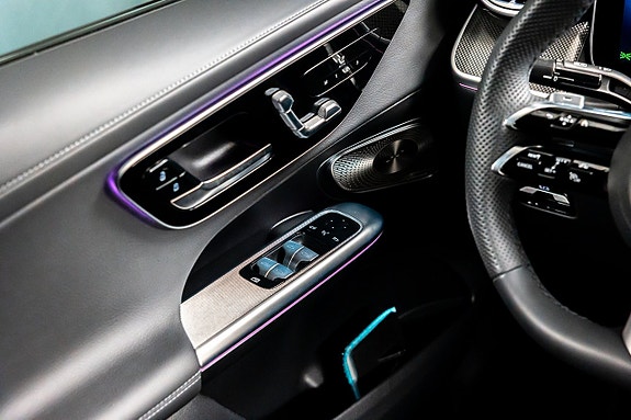 Mercedes-Benz GLC300 de 18 of 28