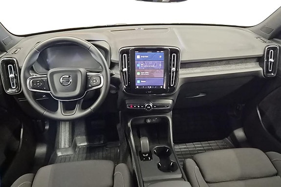 Volvo EX40 10 of 22