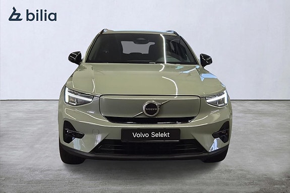 Volvo EX40 6 of 22