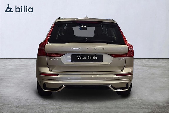 Volvo XC60 9 of 23