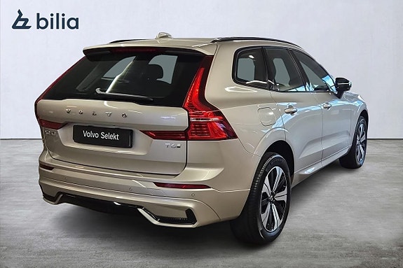 Volvo XC60 10 of 23
