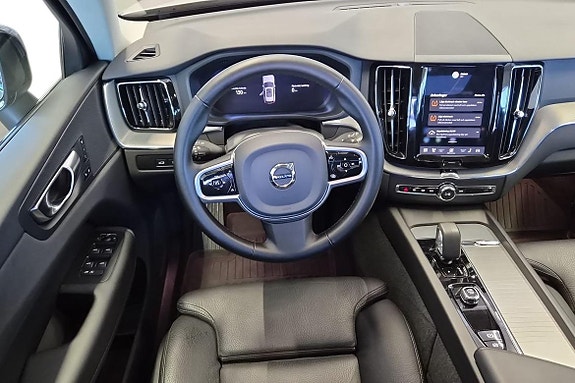 Volvo XC60 15 of 23