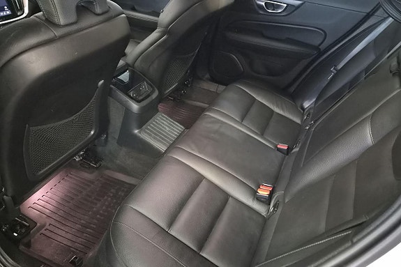 Volvo V60 19 of 23
