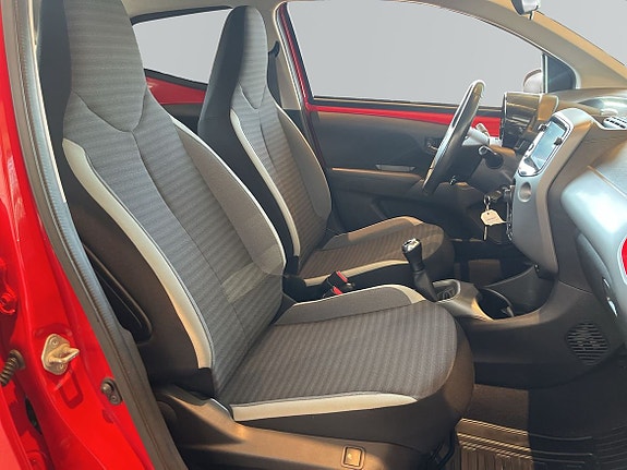 Toyota Aygo X 7 of 11