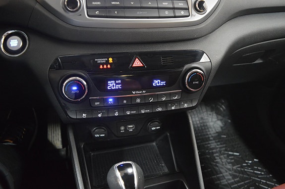 Hyundai Tucson 15 of 25