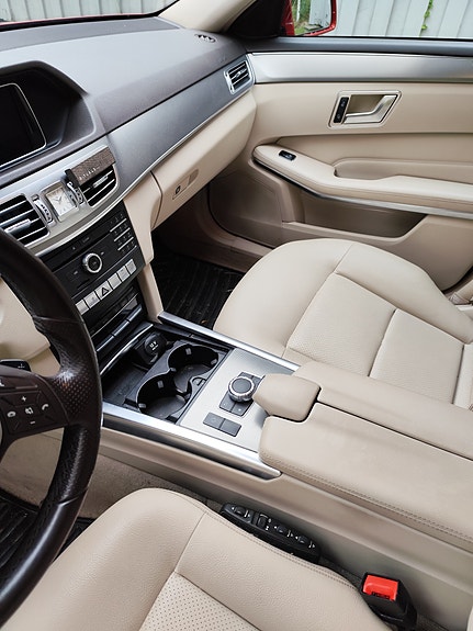 Mercedes-Benz E300 18 of 30