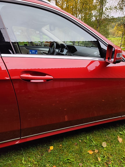 Mercedes-Benz E300 23 of 30