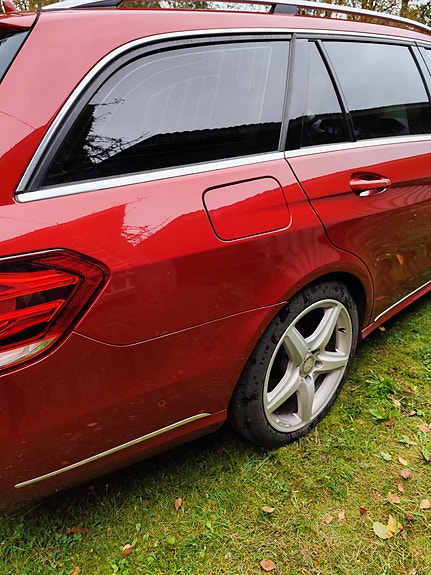 Mercedes-Benz E300 25 of 30