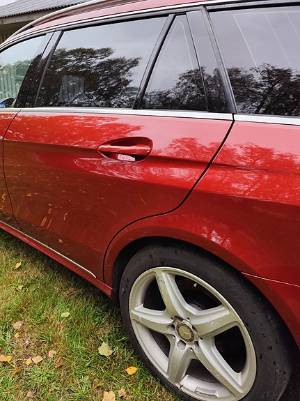 Mercedes-Benz E300 29 of 30