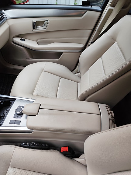 Mercedes-Benz E300 17 of 30