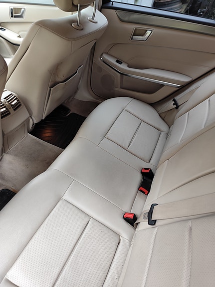 Mercedes-Benz E300 12 of 30
