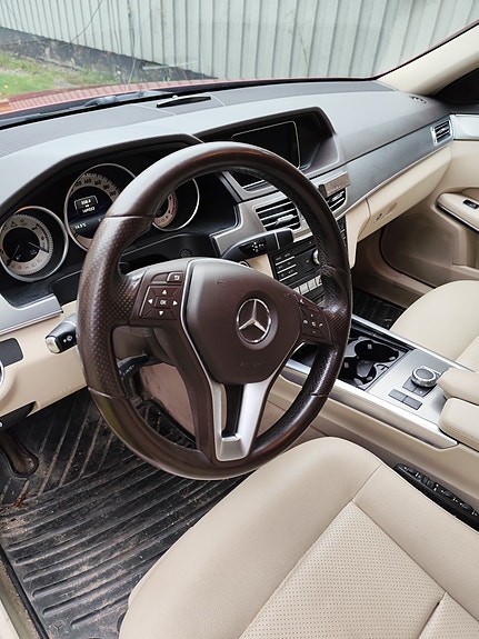 Mercedes-Benz E300 19 of 30