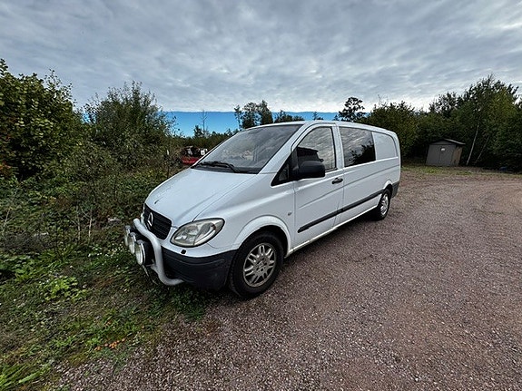 Mercedes-Benz Vito 120 2 of 9