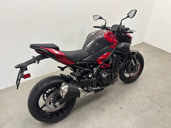 Kawasaki Z900 2027 Nu hemma i butiken 6 of 9
