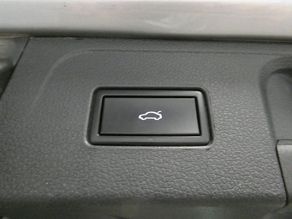 Volkswagen Passat 12 of 23