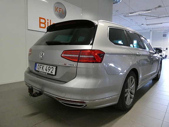 Volkswagen Passat 8 of 23