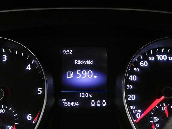 Volkswagen Passat 20 of 23