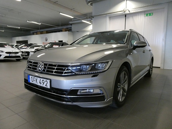 Volkswagen Passat 13 of 23