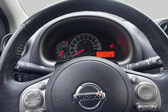 Nissan Micra 24 of 27