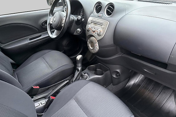 Nissan Micra 19 of 27
