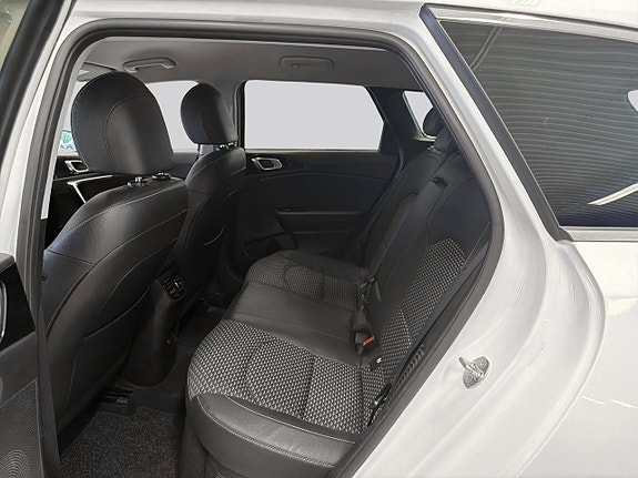 Kia Ceed 10 of 14