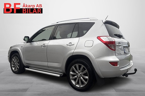 Toyota RAV4 9 of 27