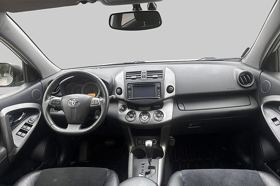 Toyota RAV4 17 of 27