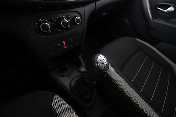 Dacia Logan 24 of 30