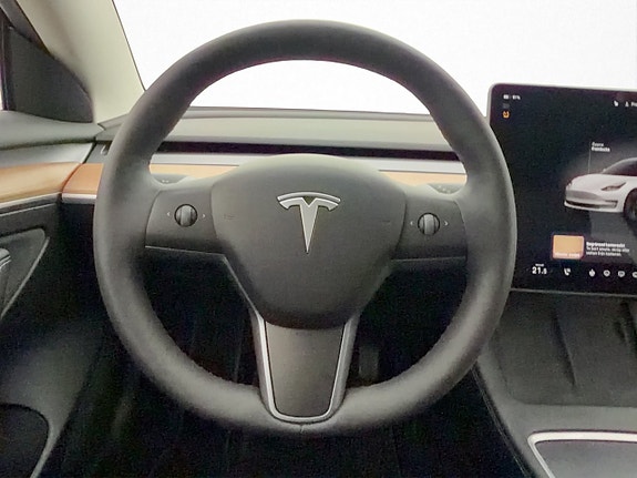Tesla Model 3 17 of 30