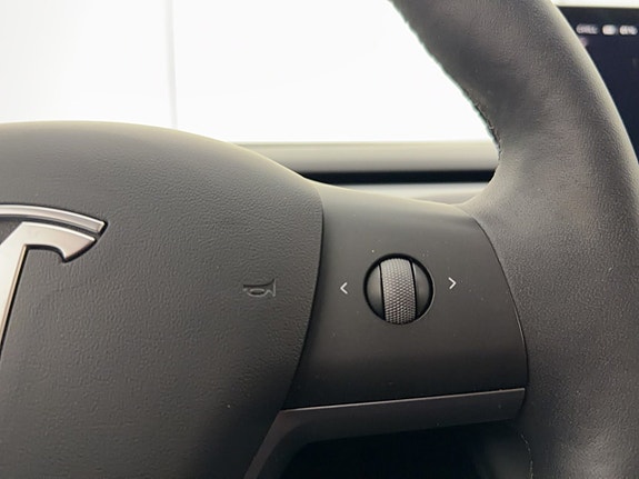 Tesla Model 3 29 of 30