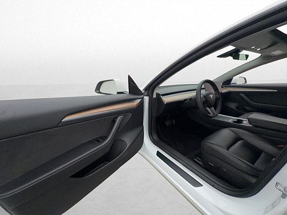Tesla Model 3 12 of 30