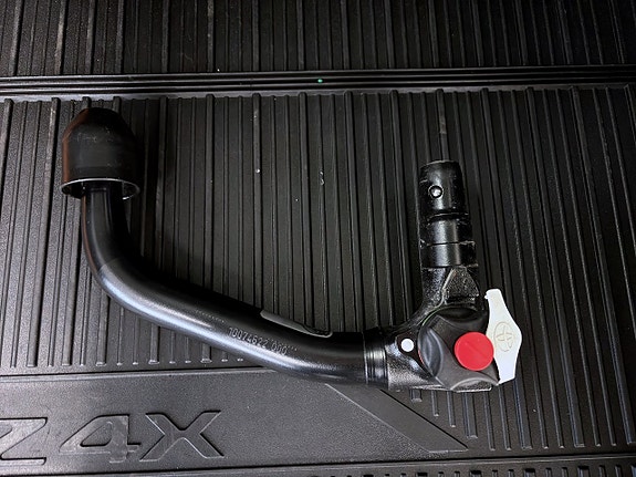 Toyota bZ4X 14 of 18