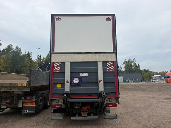 Scania R 450 4 of 16