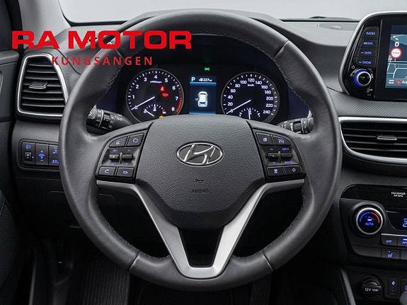 Hyundai Tucson 17 of 23
