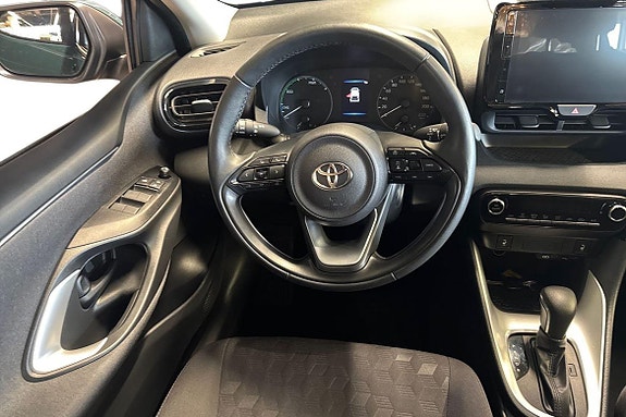 Toyota Yaris 11 of 21