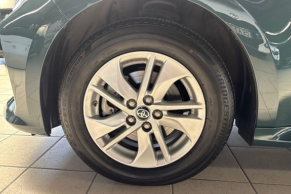 Toyota Yaris 17 of 21