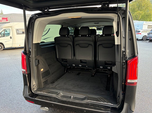 Mercedes-Benz V250 23 of 23