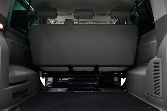 Volkswagen Caravelle 19 of 30