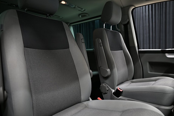 Volkswagen Caravelle 16 of 30