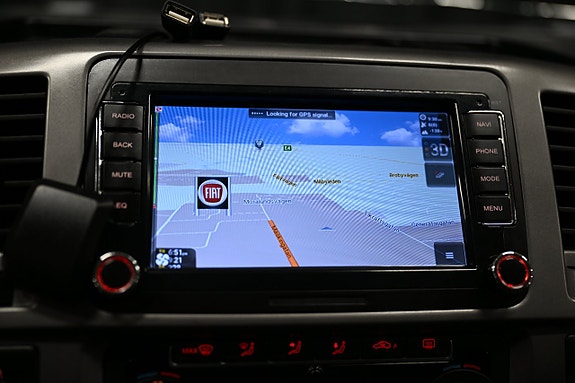 Volkswagen Caravelle 24 of 30