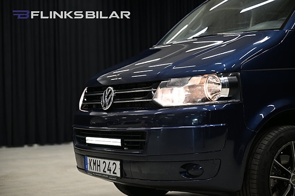 Volkswagen Caravelle 15 of 30