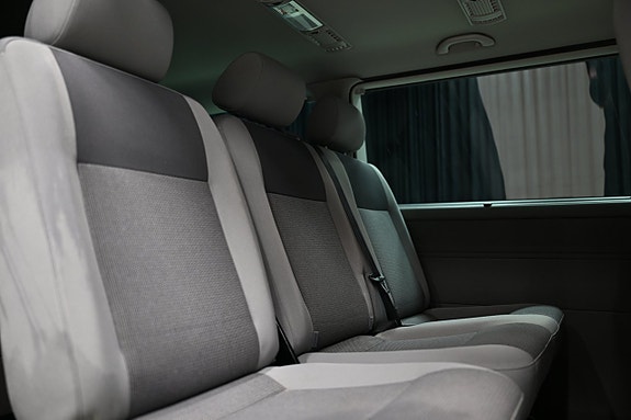 Volkswagen Caravelle 18 of 30