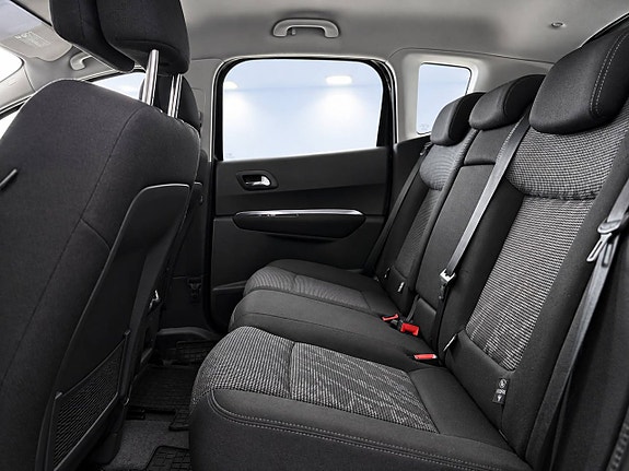 Peugeot 3008 9 of 16