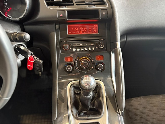 Peugeot 3008 12 of 16