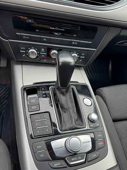 Audi A6 4 of 17