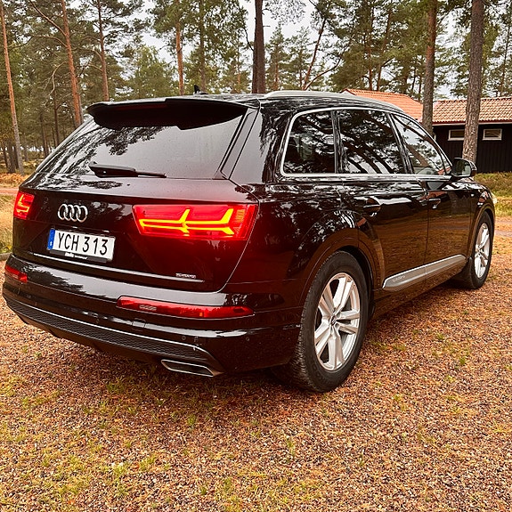 Audi Q7 5 of 18