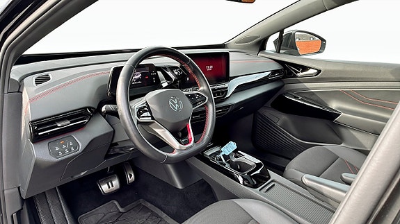 Volkswagen ID.4 GTX 7 of 18
