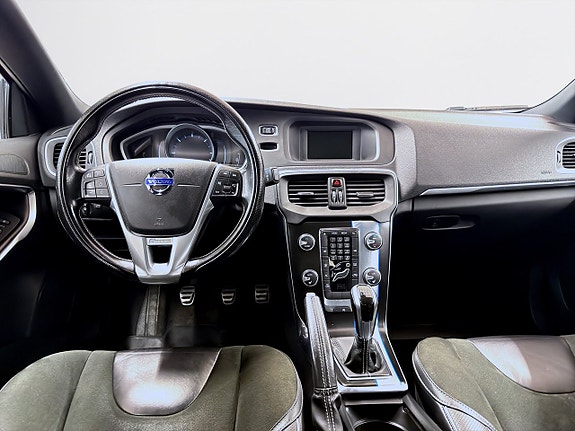 Volvo V40 10 of 14