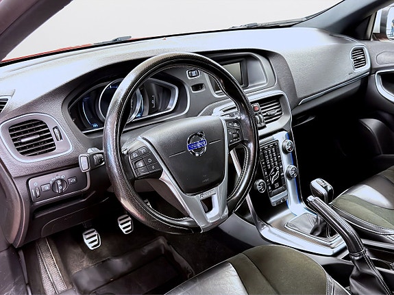 Volvo V40 8 of 14