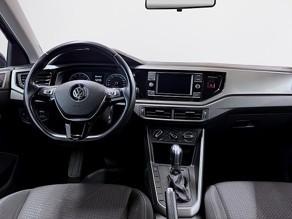 Volkswagen Polo 10 of 13